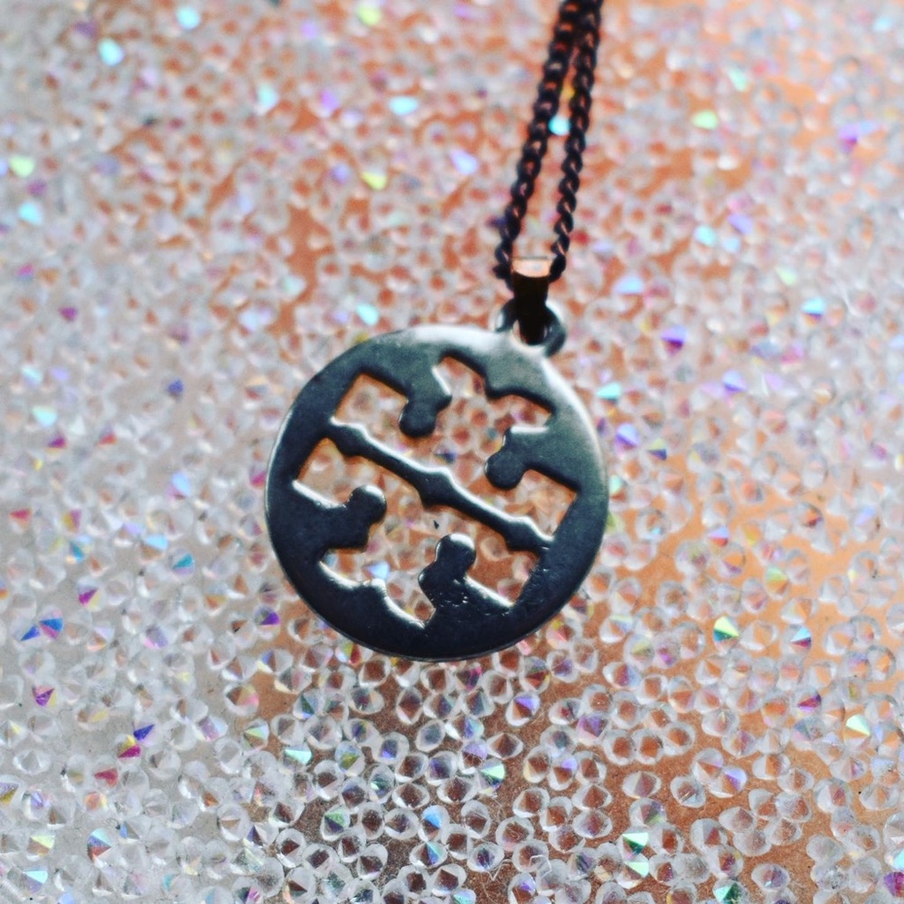 TORY BURCH logo pendant necklace